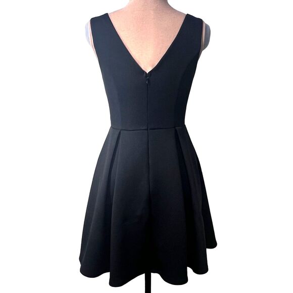 Desertcart Belize Double V-Neck Box Pleat Solid Ponte Black Party Dress - Picture 6 of 12